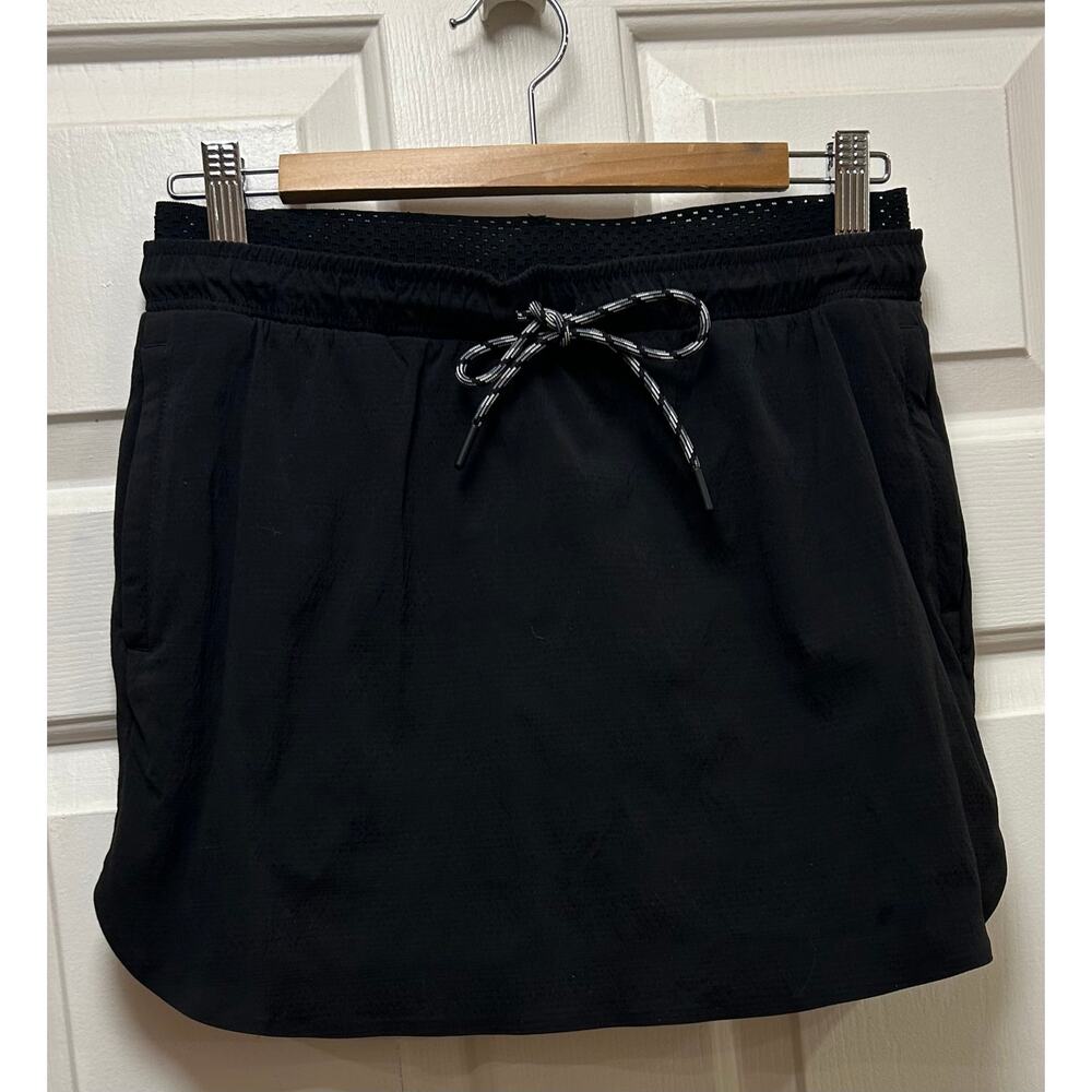 Athleta Black Crest Trekkie Skirt Athletic Skort Short, Size 6